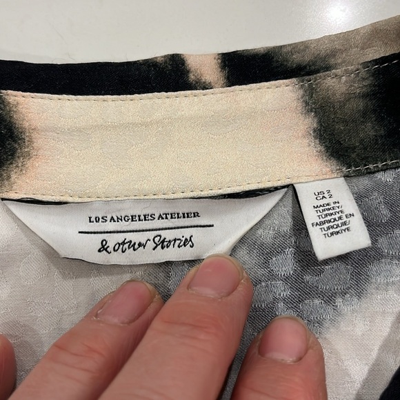 EUC & Other Stories black and tan print tie belted long sleeve wrap midi dress. - Picture 13 of 16